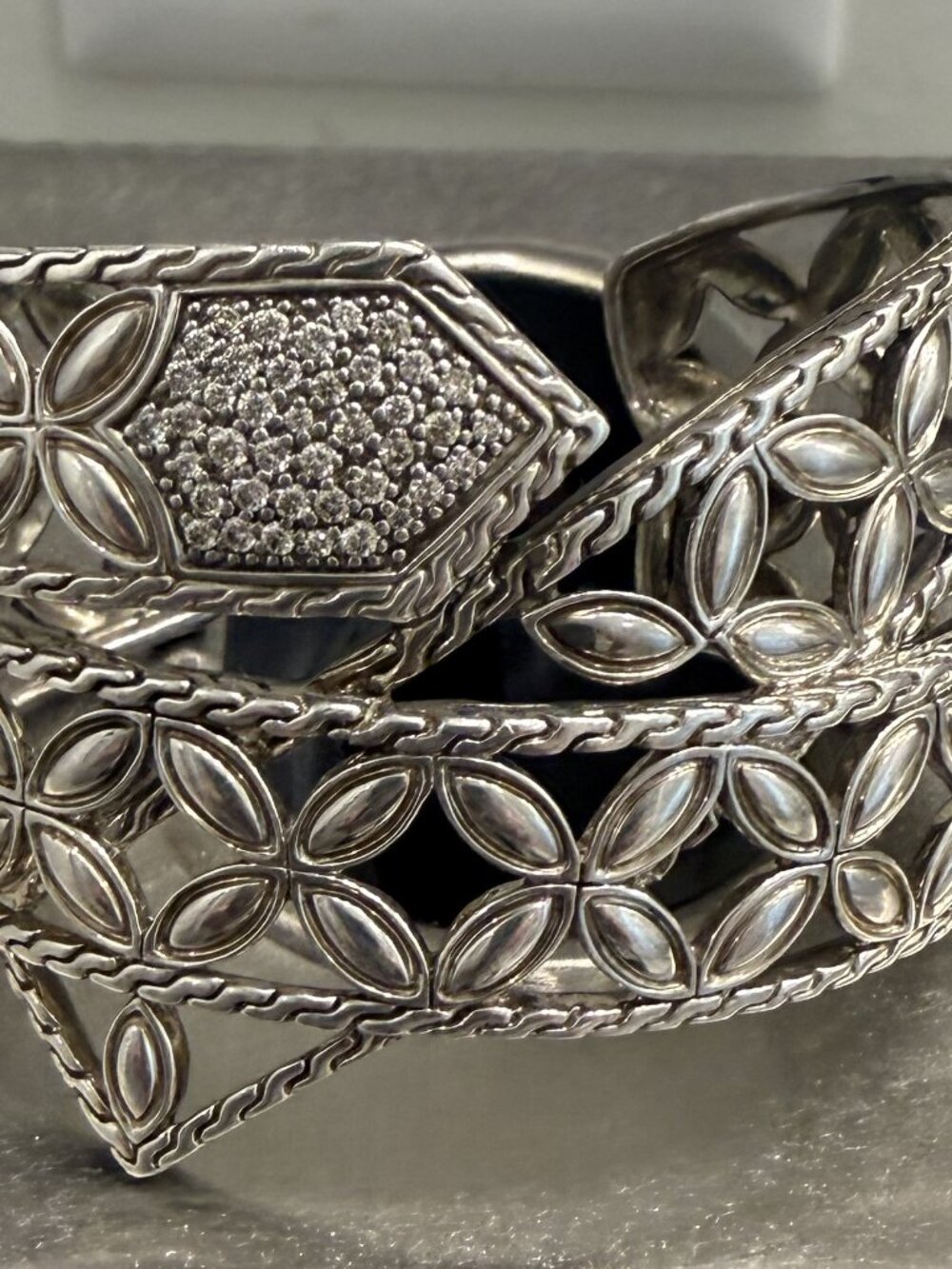 JOHN HARDY - Kawung Sterling Silver & Diamonds Open Floral Design Cuff Bangle